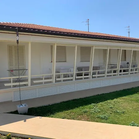 Σπίτι διακοπών Stabilimento Balneare Citta Giardino - Casa Βιαρέτζιο