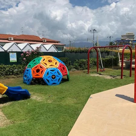 別荘 Stabilimento Balneare Citta Giardino - Casa ヴィアレッジョ